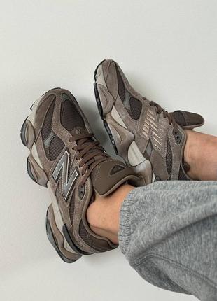 Жіночі кросівки new balance 9060 'mushroom'