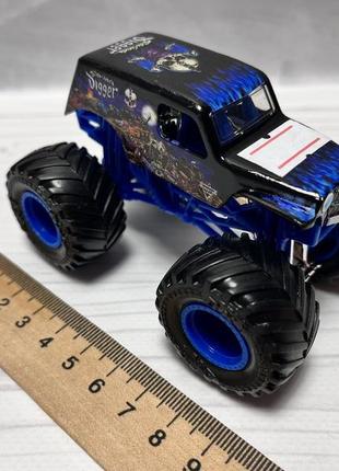 Хотвілс монстер трак hot wheels monster truck