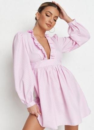 Платье новое с красивым декольте