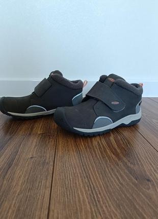 Новые детские теплые ботинки keen