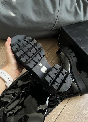 Высокие лаковые ботфорты raid london