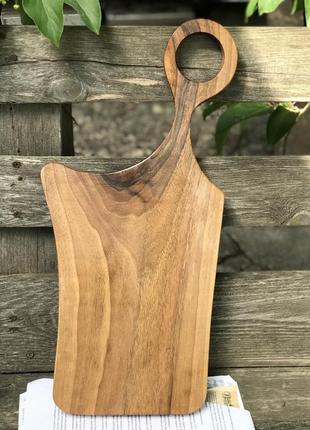 Кухонна дощечка з старого горіха