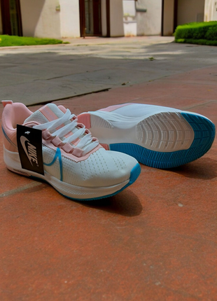Кросівки жіночі nike2 фото