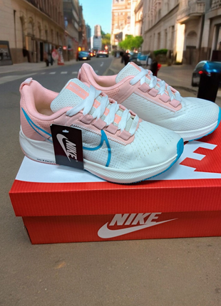 Кроссовки женские nike