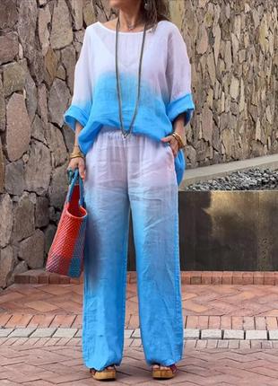 Костюмы много цветов9 фото