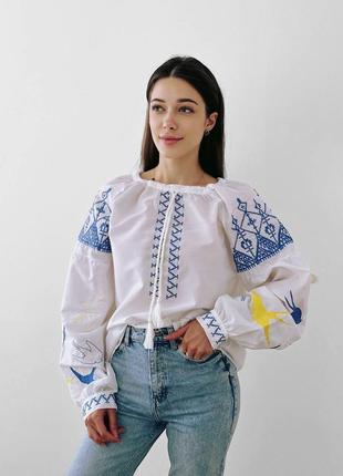 Вышиванка с ластовицами