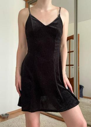Платье черное мини с открытой спиной бархатное с блестками h&amp;m