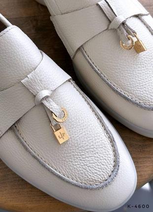 Лоферы женские молочного цвета натуральная кожа, жасненые женккие лоферы9 фото