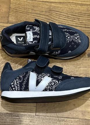 Кроссовки veja