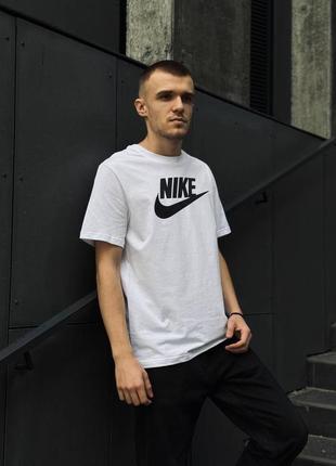 Футболка nike nsw tee icon futura3 фото