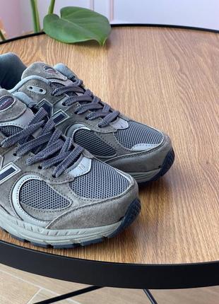 Жіночі кросівки нью беланс 2002р сірі / new balance 2002r dark grey5 фото