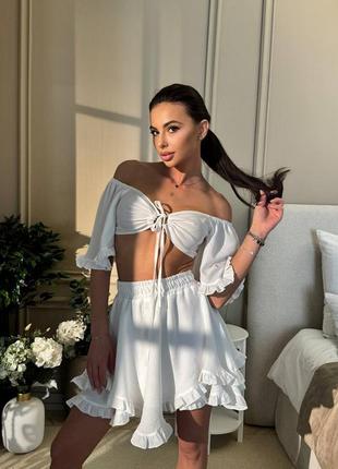 Костюм трендовый из льна