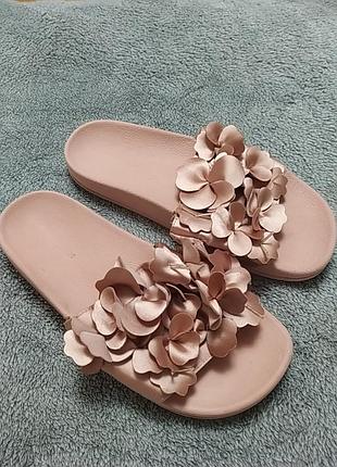 Шлепанцы 37 stradivarius