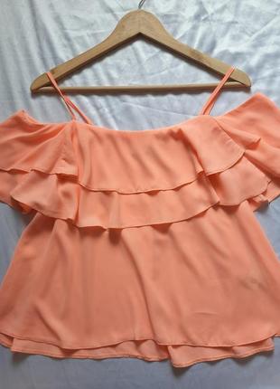 Майка блуза зефірка з воланами відкриті плечі