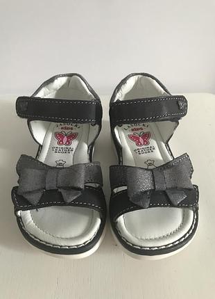 Босоніжки для дівчинки 4