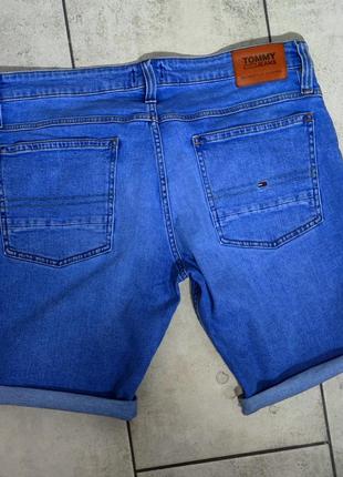 Мужские джинсовые шорты tommy hilfiger в синем цвете размер 364 фото