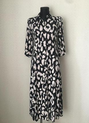 Звертальна на себе увага чорно-біла сукня з анімалістичним принтом від mng, р. xs (s)