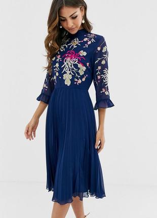Сукні із вишивкою asos