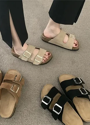 Шльопанці answear lab