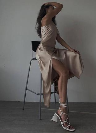 Шовкова сукня