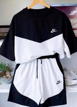 Комплект футболка + шорти nike