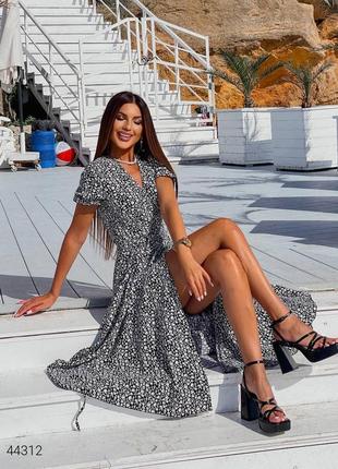 Сукня на запах