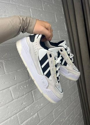 Женские кроссовки adidas adi2000 black beige адидас бежевого с черными цветами