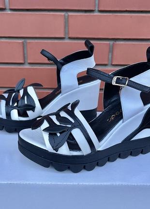 Босоніжки evromoda на танкетці