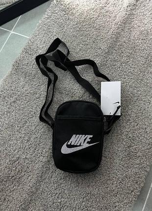 Месенджер nike 2