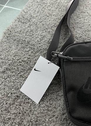 Месенджер nike 3