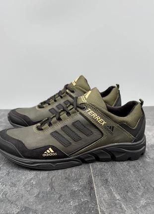 Чоловічі шкіряні кросівки adidas