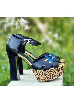 Шкіряні босоніжки на платформі на товстих підборах morobe 🇧🇪 39-40 розмір