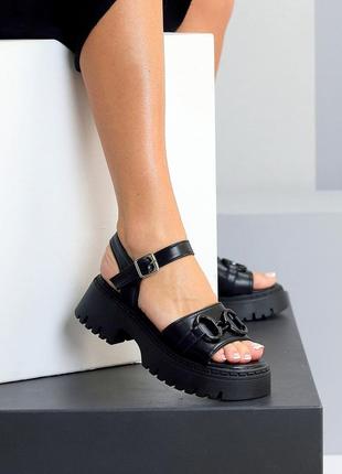 Зручні жіночі чорні босоніжки на підборах літні еко-шкіра літо