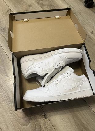 Кросівки air jordan 1 low білі, орігінал
