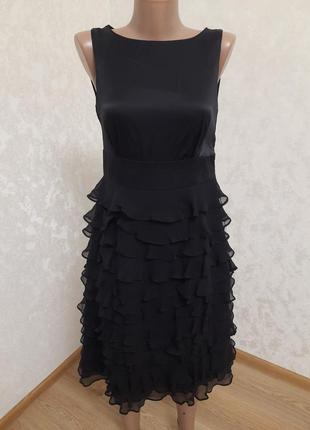 Шелковое изысканное платье с рюшами на ацетатной подкладке