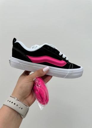 Трендовые кроссовки vans