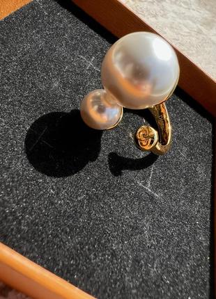 Брендова каблучка в позолоті з перлинами