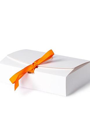 Коробка подарункова 195 х 130 х 50 мм, самозбірна біла