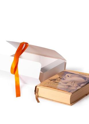 Коробка подарункова 195 х 130 х 50 мм, самозбірна біла