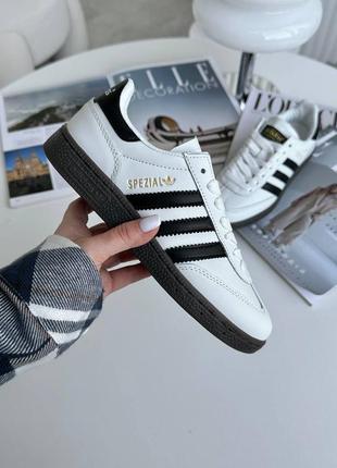Кроссовки adidas spezial