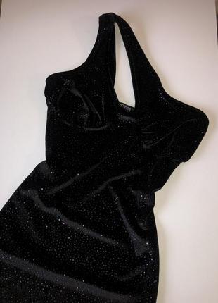 Коротка сукня в блискітках