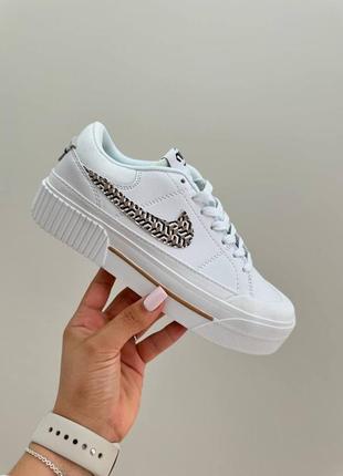 Трендовые кроссовки nike