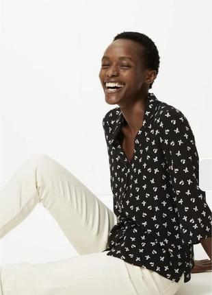 Розпродаж / віскозна блуза у квітковий принт