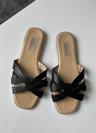 Стильні шльопанці сабо мюлі босоножки шльопки zara
