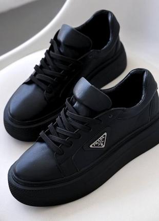 Кеды из натуральной кожи черные женские