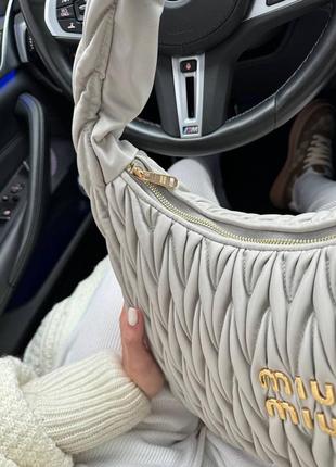 Сумка жіноча в стилі miu miu big grey7 фото