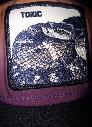 Фірмова токсична кепка блайзер the farm toxic.