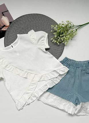 Летний костюм-двойка/ блузка и джинсовые шорты с кружевом