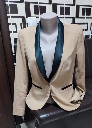 Женский пиджак размер m/l