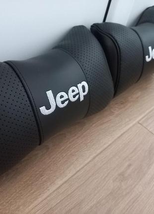 Подушка-подголовник jeep